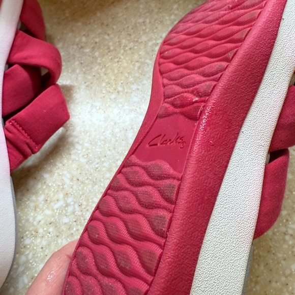 Cloud Steppers by Clarks Pink Bow Women's Sandals Comfortable Shoes Sz 9 Slip on - Picture 11 of 14